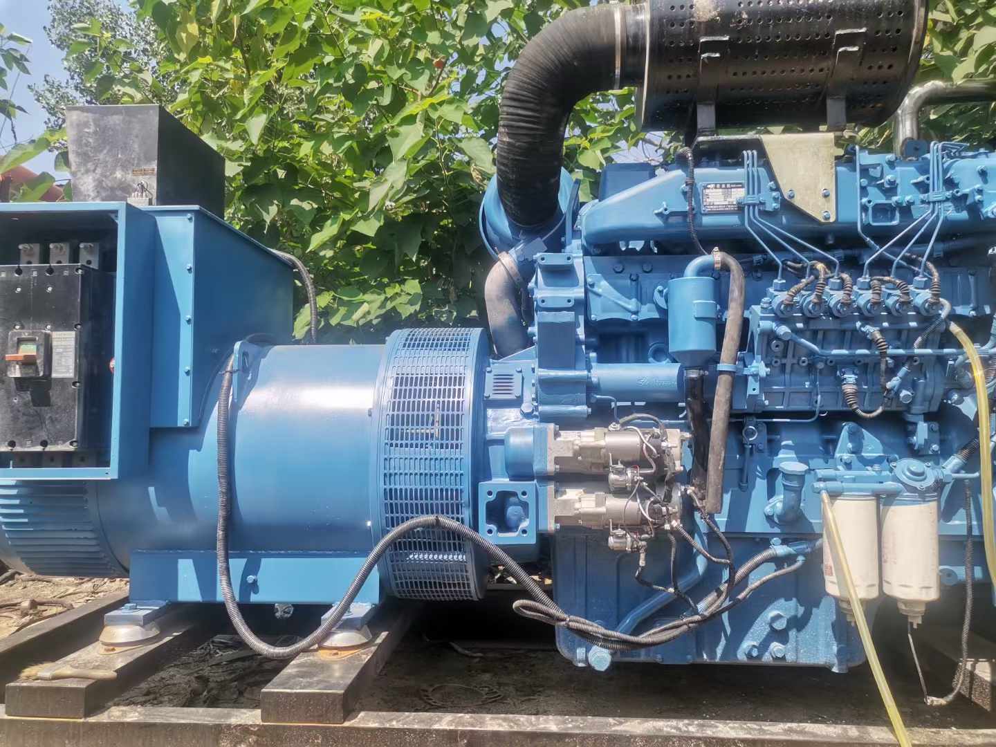 定边详细说明降低 800kW 柴油发电机输出电流波动的方法