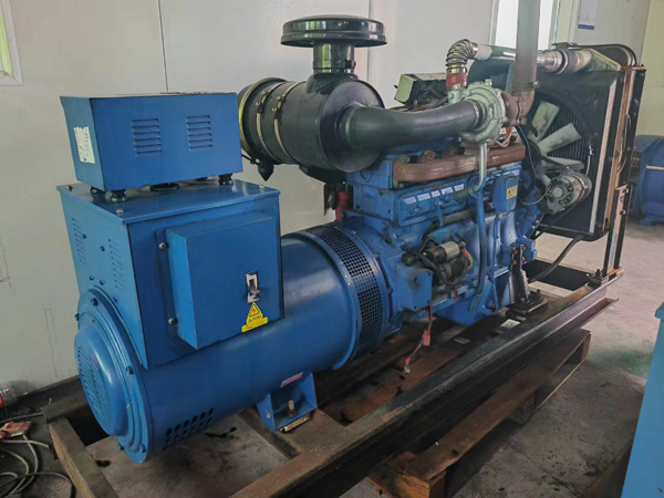 定边100kW柴油发电机组使用多级机油有哪些优缺点？